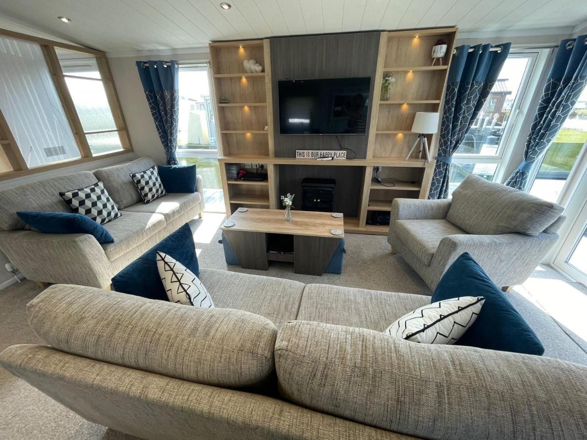 Indulgence Lakeside Lodge I3 With Hot Tub, Private Fishing Peg Situated At Tattershall Lakes Country Park Ngoại thất bức ảnh